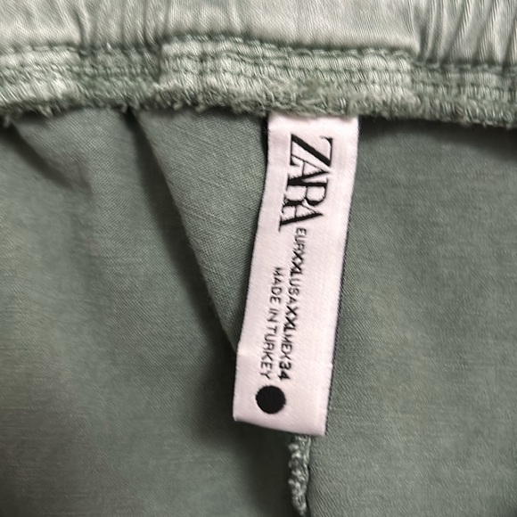 NWOT Zara cotton jogger style pant in XXL green colour. - Picture 3 of 4